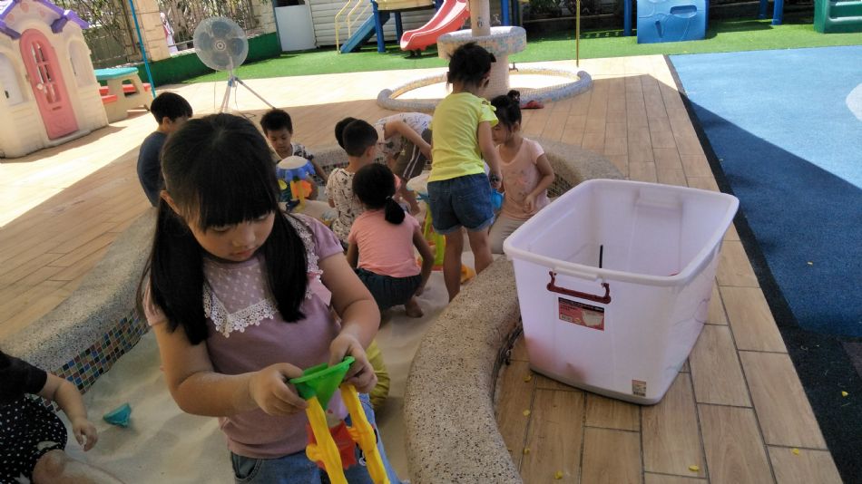 文件 : <FONT COLOR='red'>(109.06.19)戶外【玩沙真有趣】-4.JPG</FONT> <BR> 尺寸 : <FONT COLOR='blue'>950 × 534</FONT> 圖元 <BR> 格式 : <FONT COLOR='green'>jpg</FONT> <BR> 大小 : <FONT COLOR='green'> -- </FONT> KB