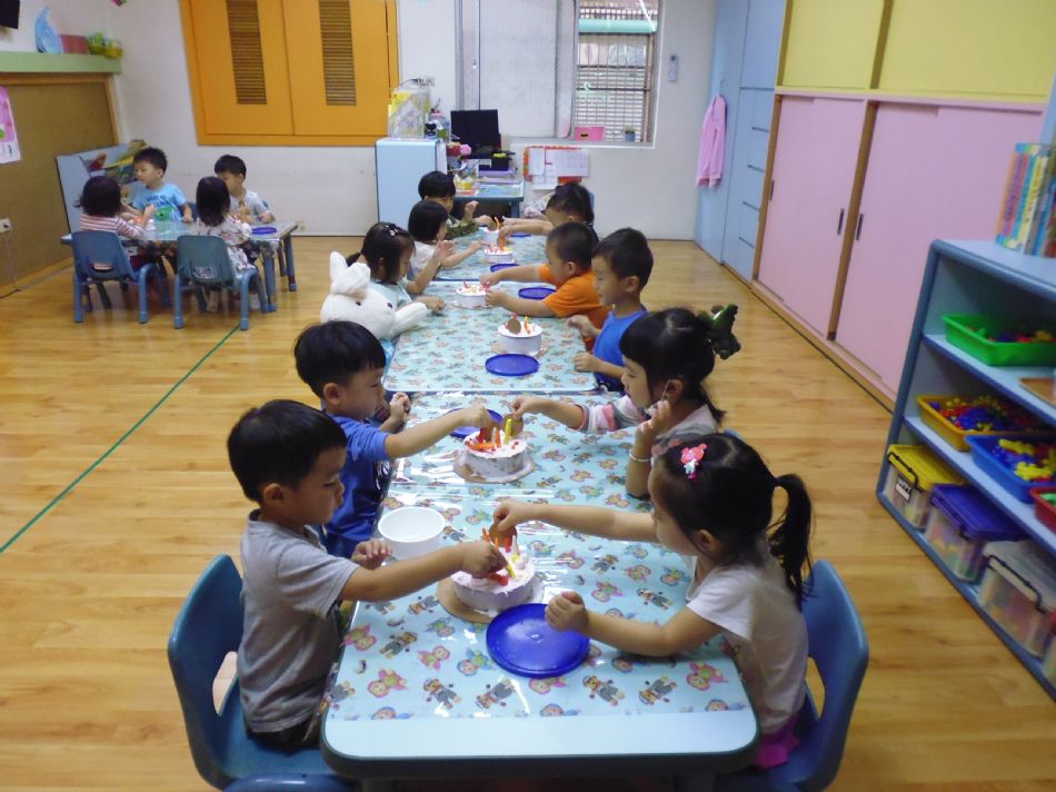 文件 : <FONT COLOR='red'>(108.09.20)美感【蘿蔔汁生日快樂】-18.JPG</FONT> <BR> 尺寸 : <FONT COLOR='blue'>950 × 712</FONT> 圖元 <BR> 格式 : <FONT COLOR='green'>jpg</FONT> <BR> 大小 : <FONT COLOR='green'> -- </FONT> KB