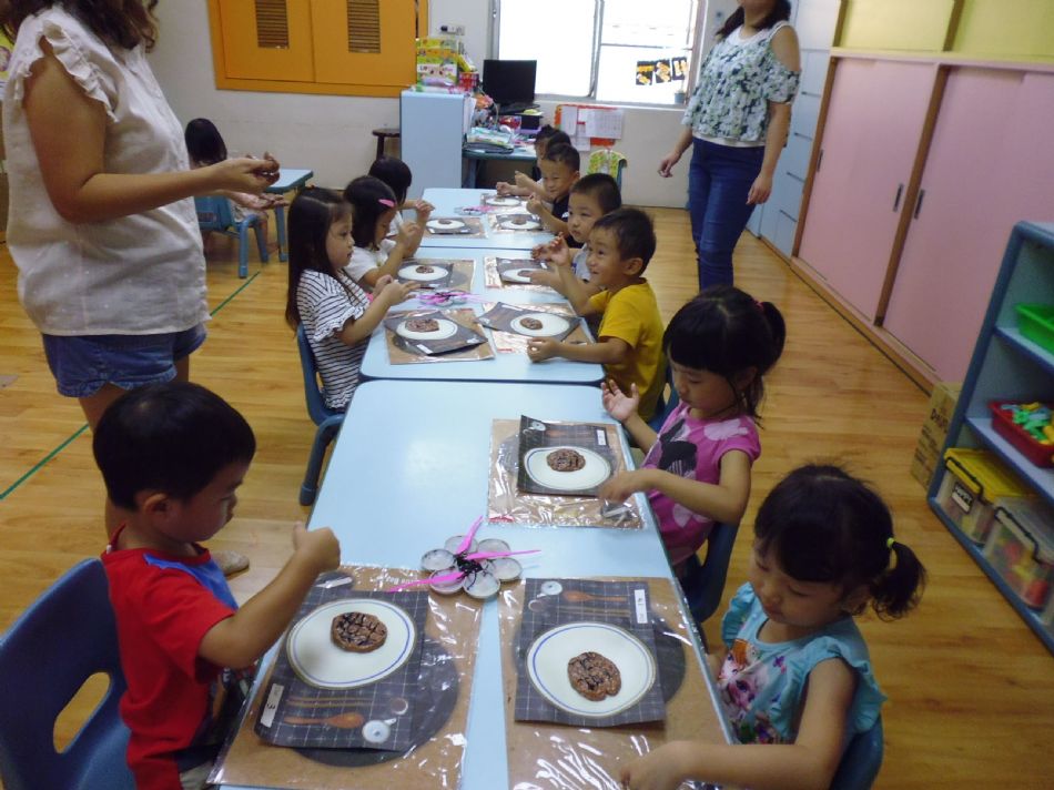 文件 : <FONT COLOR='red'>(108.10.05)美感【美味牛排】.JPG</FONT> <BR> 尺寸 : <FONT COLOR='blue'>950 × 712</FONT> 圖元 <BR> 格式 : <FONT COLOR='green'>jpg</FONT> <BR> 大小 : <FONT COLOR='green'> -- </FONT> KB