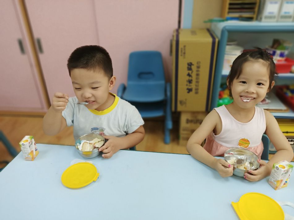 文件 : <FONT COLOR='red'>(109.06.19)Pierce寶貝生日快樂-6.JPG</FONT> <BR> 尺寸 : <FONT COLOR='blue'>950 × 712</FONT> 圖元 <BR> 格式 : <FONT COLOR='green'>jpg</FONT> <BR> 大小 : <FONT COLOR='green'> -- </FONT> KB