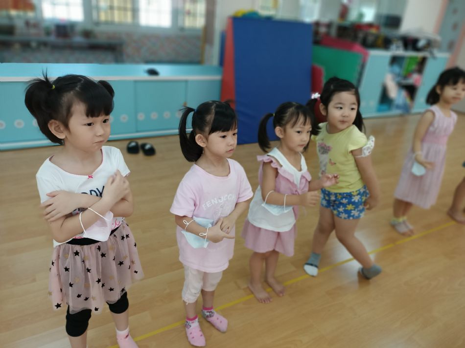 文件 : <FONT COLOR='red'>(109.06.18)奧福音樂-2.JPG</FONT> <BR> 尺寸 : <FONT COLOR='blue'>950 × 712</FONT> 圖元 <BR> 格式 : <FONT COLOR='green'>jpg</FONT> <BR> 大小 : <FONT COLOR='green'> -- </FONT> KB