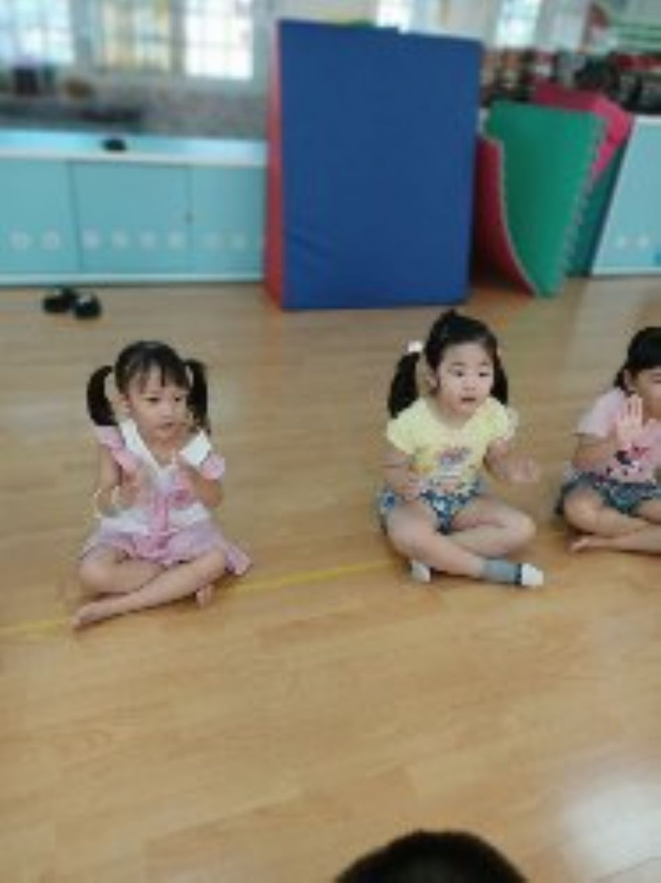 文件 : <FONT COLOR='red'>(109.06.18)奧福音樂-7.JPG</FONT> <BR> 尺寸 : <FONT COLOR='blue'>950 × 1270</FONT> 圖元 <BR> 格式 : <FONT COLOR='green'>jpg</FONT> <BR> 大小 : <FONT COLOR='green'> -- </FONT> KB