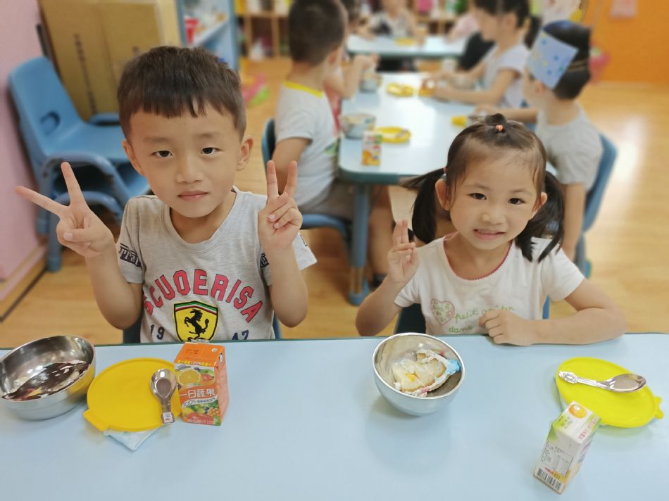 文件 : <FONT COLOR='red'>(109.06.19)Pierce寶貝生日快樂-10.JPG</FONT> <BR> 尺寸 : <FONT COLOR='blue'>950 × 712</FONT> 圖元 <BR> 格式 : <FONT COLOR='green'>jpg</FONT> <BR> 大小 : <FONT COLOR='green'> -- </FONT> KB