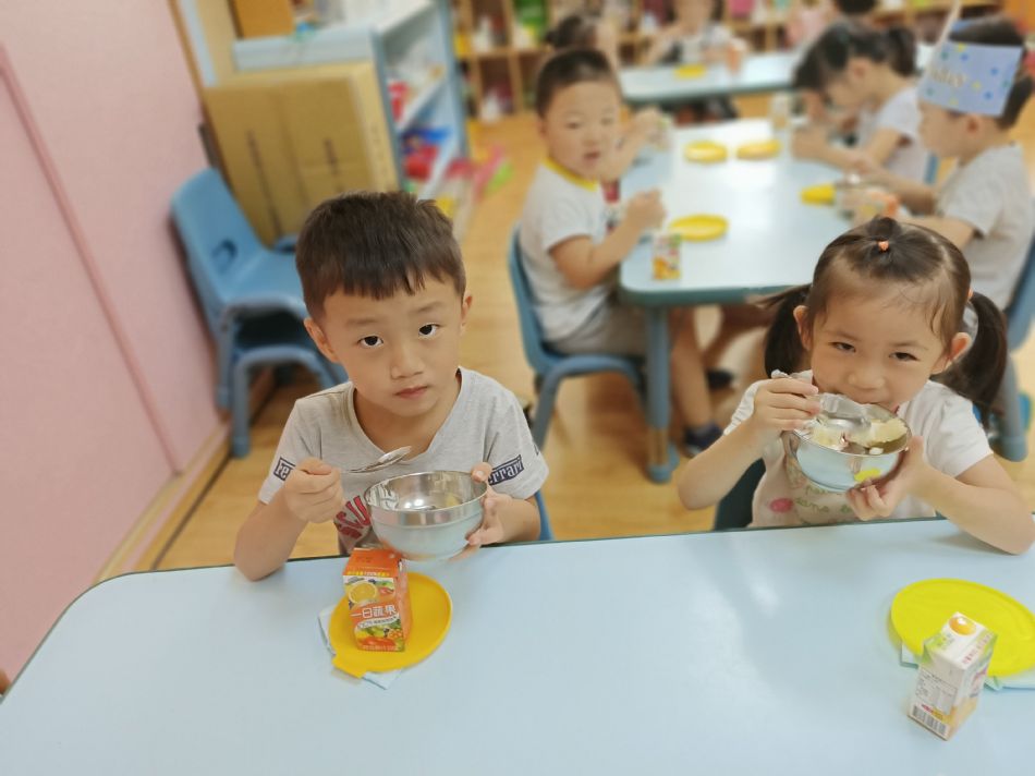 文件 : <FONT COLOR='red'>(109.06.19)Pierce寶貝生日快樂-5.JPG</FONT> <BR> 尺寸 : <FONT COLOR='blue'>950 × 712</FONT> 圖元 <BR> 格式 : <FONT COLOR='green'>jpg</FONT> <BR> 大小 : <FONT COLOR='green'> -- </FONT> KB