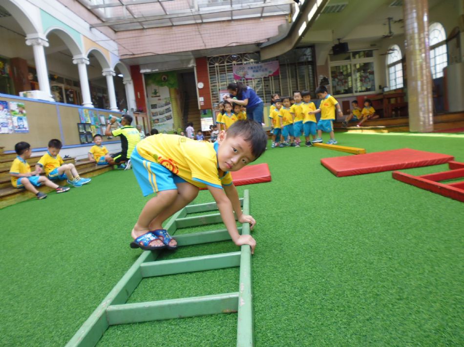 文件 : <FONT COLOR='red'>(109.07.01)體適能-4.JPG</FONT> <BR> 尺寸 : <FONT COLOR='blue'>950 × 712</FONT> 圖元 <BR> 格式 : <FONT COLOR='green'>jpg</FONT> <BR> 大小 : <FONT COLOR='green'> -- </FONT> KB