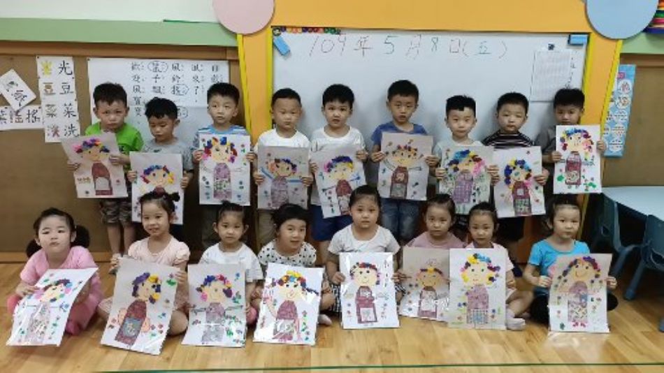 文件 : <FONT COLOR='red'>(109.04.24)邏輯美學【我的媽媽】B-10.JPG</FONT> <BR> 尺寸 : <FONT COLOR='blue'>950 × 534</FONT> 圖元 <BR> 格式 : <FONT COLOR='green'>jpg</FONT> <BR> 大小 : <FONT COLOR='green'> -- </FONT> KB