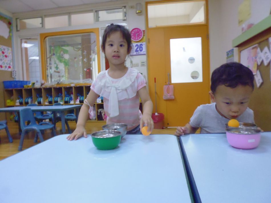 文件 : <FONT COLOR='red'>(109.05.22)主題【跟風玩遊戲~吹乒乓球】-2.JPG</FONT> <BR> 尺寸 : <FONT COLOR='blue'>950 × 712</FONT> 圖元 <BR> 格式 : <FONT COLOR='green'>jpg</FONT> <BR> 大小 : <FONT COLOR='green'> -- </FONT> KB