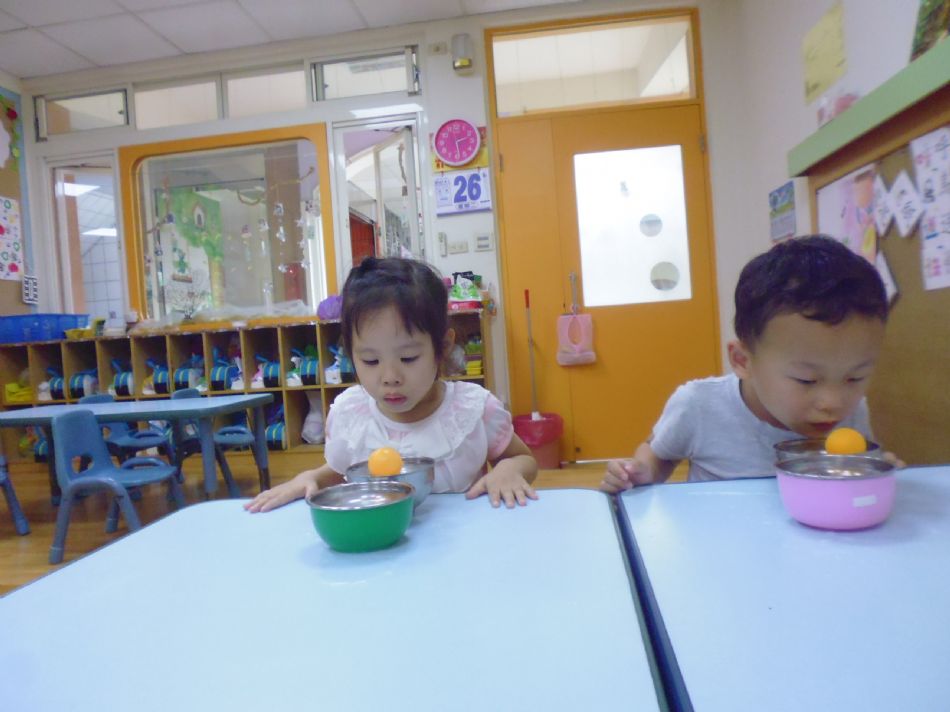 文件 : <FONT COLOR='red'>(109.05.22)主題【跟風玩遊戲~吹乒乓球】-5.JPG</FONT> <BR> 尺寸 : <FONT COLOR='blue'>950 × 712</FONT> 圖元 <BR> 格式 : <FONT COLOR='green'>jpg</FONT> <BR> 大小 : <FONT COLOR='green'> -- </FONT> KB