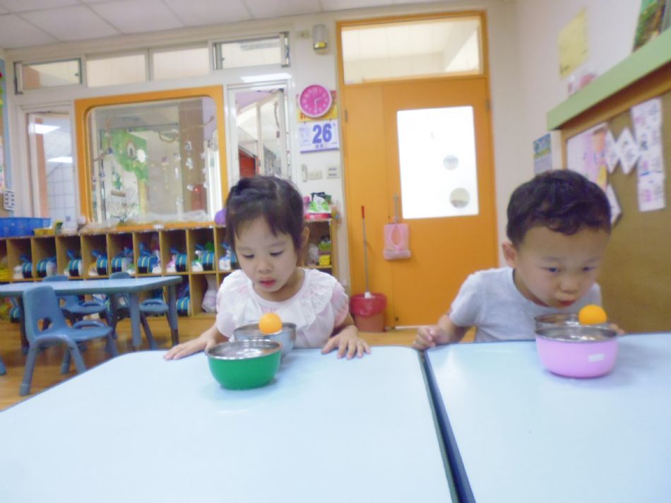 文件 : <FONT COLOR='red'>(109.05.22)主題【跟風玩遊戲~吹乒乓球】-9.JPG</FONT> <BR> 尺寸 : <FONT COLOR='blue'>950 × 712</FONT> 圖元 <BR> 格式 : <FONT COLOR='green'>jpg</FONT> <BR> 大小 : <FONT COLOR='green'> -- </FONT> KB