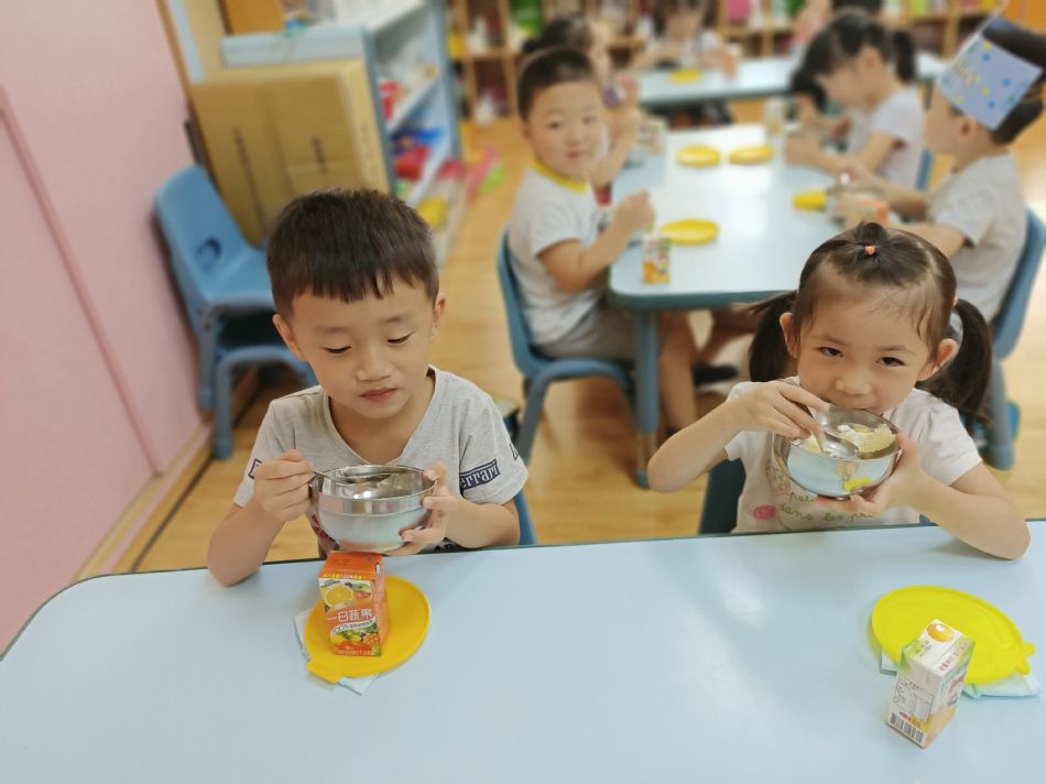 文件 : <FONT COLOR='red'>(109.06.19)Pierce寶貝生日快樂-15.JPG</FONT> <BR> 尺寸 : <FONT COLOR='blue'>950 × 712</FONT> 圖元 <BR> 格式 : <FONT COLOR='green'>jpg</FONT> <BR> 大小 : <FONT COLOR='green'> -- </FONT> KB