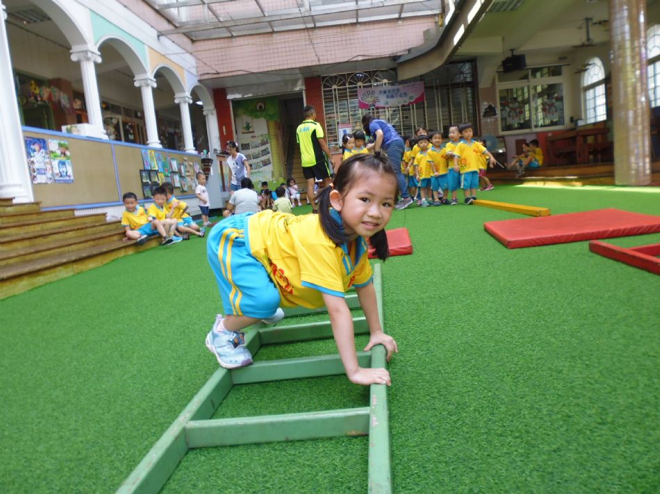 文件 : <FONT COLOR='red'>(109.07.01)體適能.JPG</FONT> <BR> 尺寸 : <FONT COLOR='blue'>950 × 712</FONT> 圖元 <BR> 格式 : <FONT COLOR='green'>jpg</FONT> <BR> 大小 : <FONT COLOR='green'> -- </FONT> KB