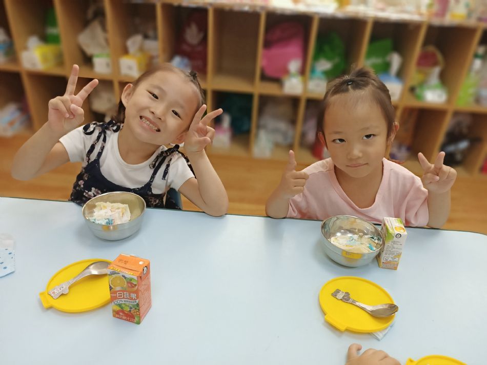 文件 : <FONT COLOR='red'>(109.06.19)Pierce寶貝生日快樂-7.JPG</FONT> <BR> 尺寸 : <FONT COLOR='blue'>950 × 712</FONT> 圖元 <BR> 格式 : <FONT COLOR='green'>jpg</FONT> <BR> 大小 : <FONT COLOR='green'> -- </FONT> KB