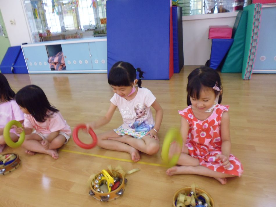 文件 : <FONT COLOR='red'>(109.06.04)奧福音樂-1.JPG</FONT> <BR> 尺寸 : <FONT COLOR='blue'>950 × 712</FONT> 圖元 <BR> 格式 : <FONT COLOR='green'>jpg</FONT> <BR> 大小 : <FONT COLOR='green'> -- </FONT> KB