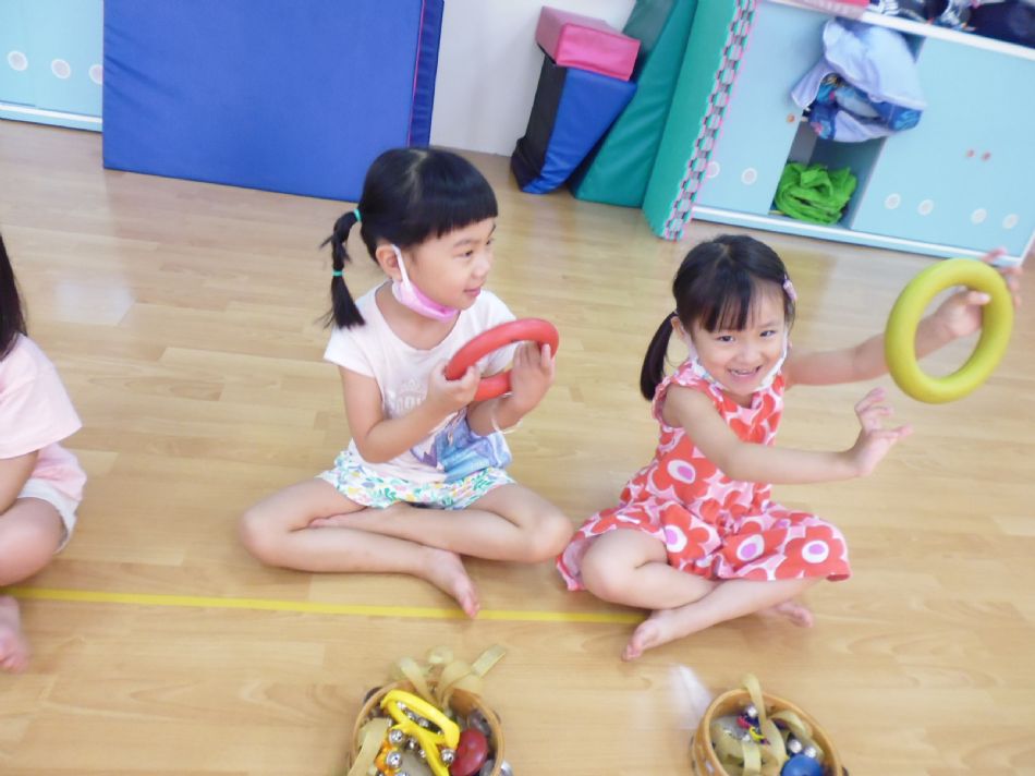 文件 : <FONT COLOR='red'>(109.06.04)奧福音樂.JPG</FONT> <BR> 尺寸 : <FONT COLOR='blue'>950 × 712</FONT> 圖元 <BR> 格式 : <FONT COLOR='green'>jpg</FONT> <BR> 大小 : <FONT COLOR='green'> -- </FONT> KB