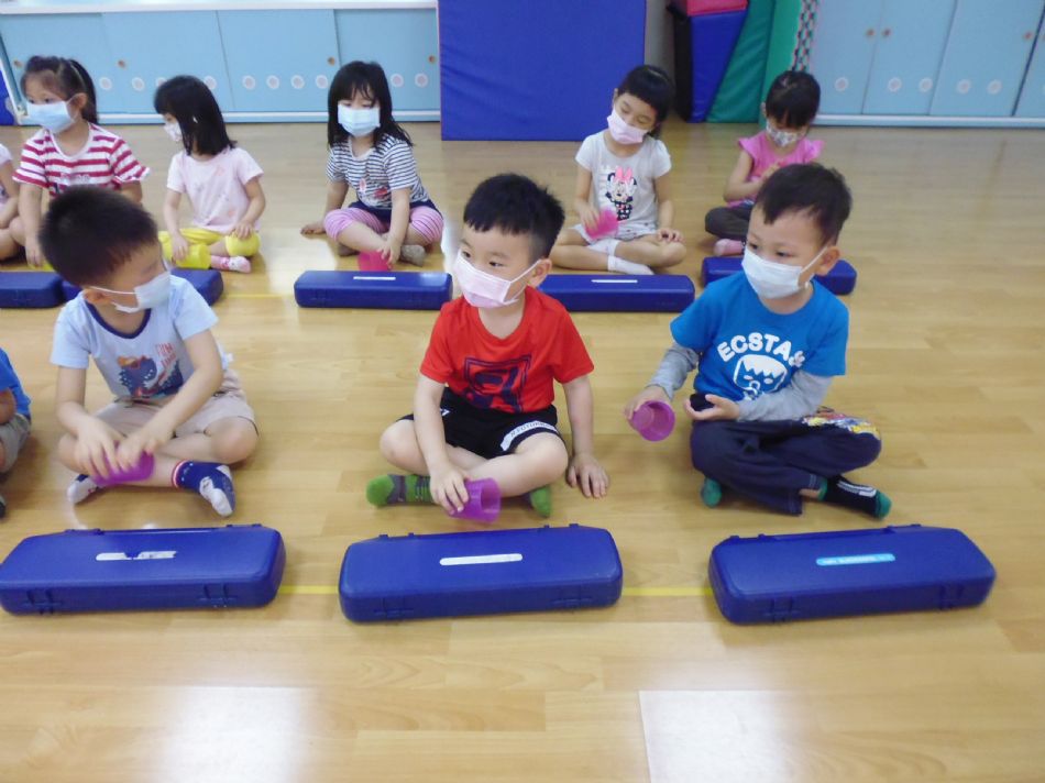 文件 : <FONT COLOR='red'>(109.05.07)奧福音樂.JPG</FONT> <BR> 尺寸 : <FONT COLOR='blue'>950 × 712</FONT> 圖元 <BR> 格式 : <FONT COLOR='green'>jpg</FONT> <BR> 大小 : <FONT COLOR='green'> -- </FONT> KB