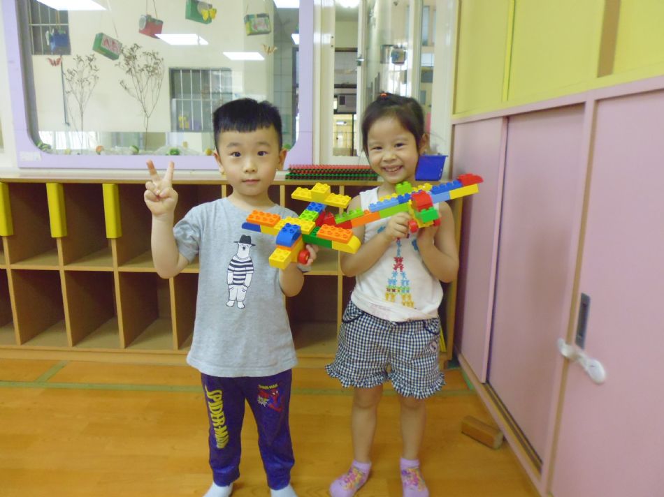 文件 : <FONT COLOR='red'>(109.05.11)樂高積木【飛機】-2.JPG</FONT> <BR> 尺寸 : <FONT COLOR='blue'>950 × 712</FONT> 圖元 <BR> 格式 : <FONT COLOR='green'>jpg</FONT> <BR> 大小 : <FONT COLOR='green'> -- </FONT> KB