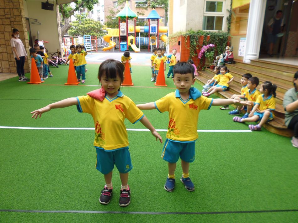 文件 : <FONT COLOR='red'>(109.05.13)體適能-1.JPG</FONT> <BR> 尺寸 : <FONT COLOR='blue'>950 × 712</FONT> 圖元 <BR> 格式 : <FONT COLOR='green'>jpg</FONT> <BR> 大小 : <FONT COLOR='green'> -- </FONT> KB