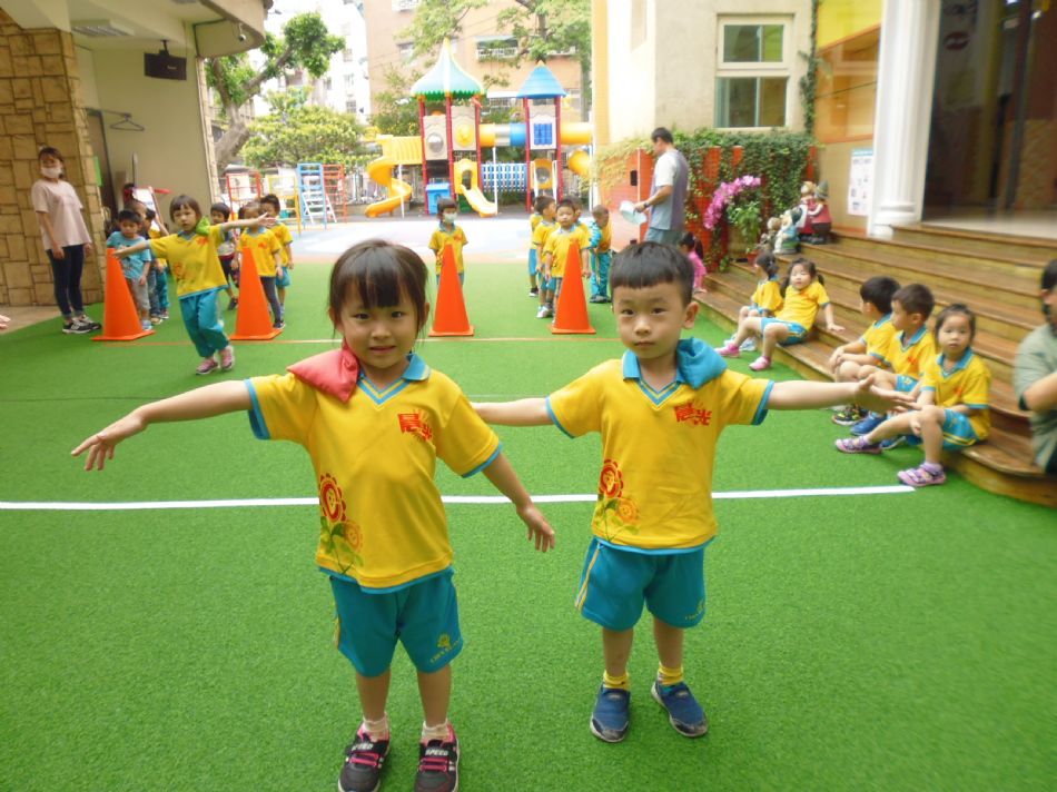 文件 : <FONT COLOR='red'>(109.05.13)體適能.JPG</FONT> <BR> 尺寸 : <FONT COLOR='blue'>950 × 712</FONT> 圖元 <BR> 格式 : <FONT COLOR='green'>jpg</FONT> <BR> 大小 : <FONT COLOR='green'> -- </FONT> KB