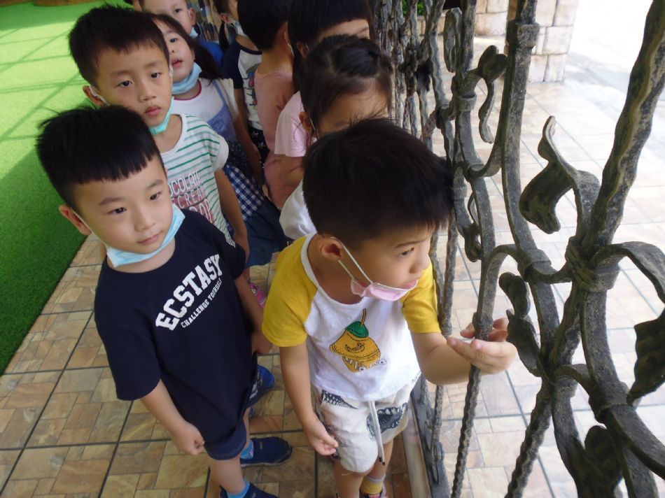 文件 : <FONT COLOR='red'>(109.05.15)邏輯美學【觀察馬路上的招牌】-1.JPG</FONT> <BR> 尺寸 : <FONT COLOR='blue'>950 × 712</FONT> 圖元 <BR> 格式 : <FONT COLOR='green'>jpg</FONT> <BR> 大小 : <FONT COLOR='green'> -- </FONT> KB