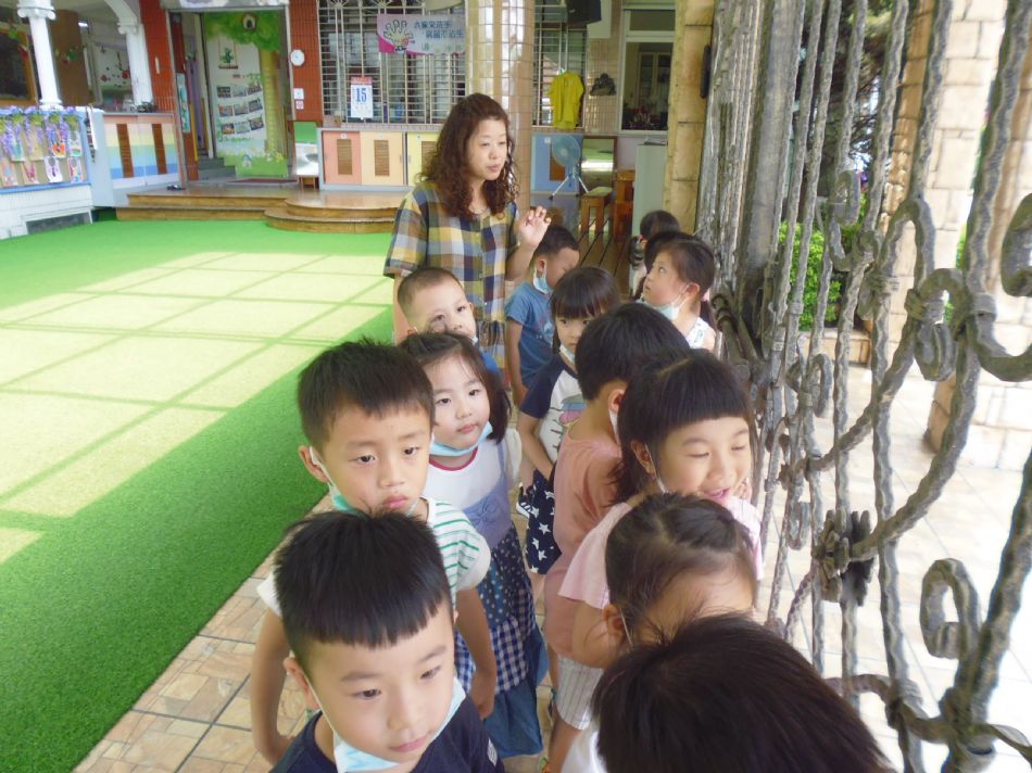 文件 : <FONT COLOR='red'>(109.05.15)邏輯美學【觀察馬路上的招牌】-2.JPG</FONT> <BR> 尺寸 : <FONT COLOR='blue'>950 × 712</FONT> 圖元 <BR> 格式 : <FONT COLOR='green'>jpg</FONT> <BR> 大小 : <FONT COLOR='green'> -- </FONT> KB