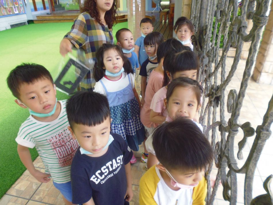 文件 : <FONT COLOR='red'>(109.05.15)邏輯美學【觀察馬路上的招牌】.JPG</FONT> <BR> 尺寸 : <FONT COLOR='blue'>950 × 712</FONT> 圖元 <BR> 格式 : <FONT COLOR='green'>jpg</FONT> <BR> 大小 : <FONT COLOR='green'> -- </FONT> KB