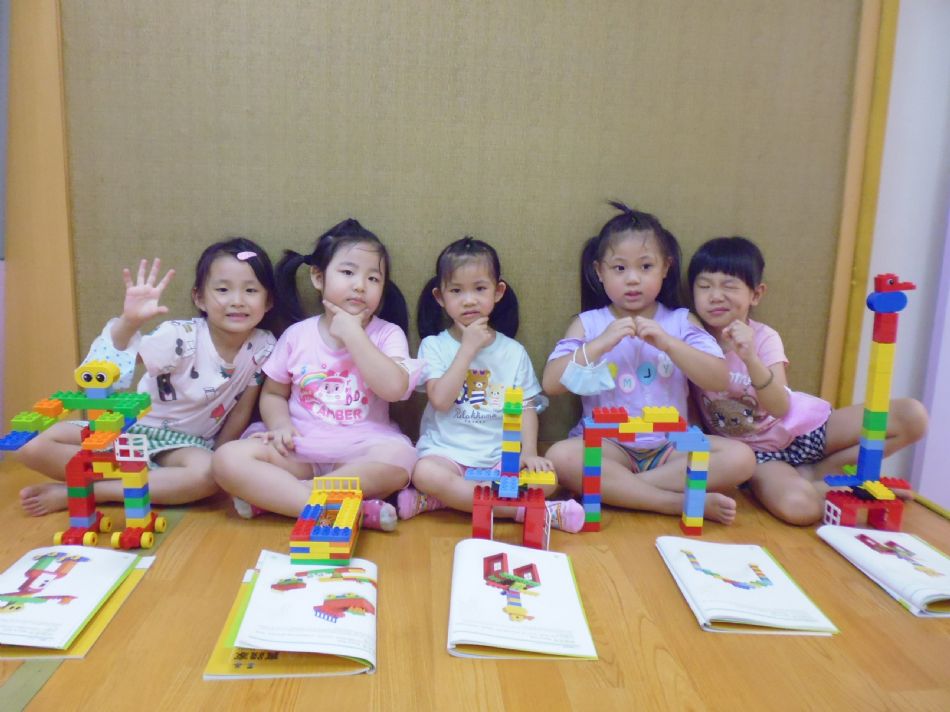 文件 : <FONT COLOR='red'>(109.07.06)樂高積木【總統整B2】-3.JPG</FONT> <BR> 尺寸 : <FONT COLOR='blue'>950 × 712</FONT> 圖元 <BR> 格式 : <FONT COLOR='green'>jpg</FONT> <BR> 大小 : <FONT COLOR='green'> -- </FONT> KB