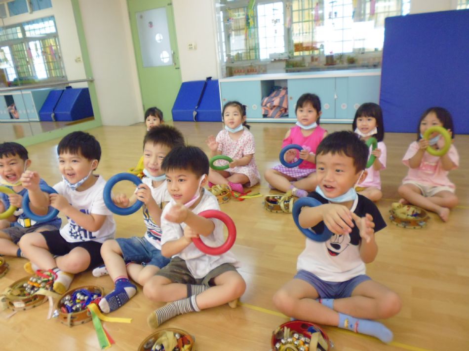 文件 : <FONT COLOR='red'>(109.06.04)奧福音樂.JPG</FONT> <BR> 尺寸 : <FONT COLOR='blue'>950 × 712</FONT> 圖元 <BR> 格式 : <FONT COLOR='green'>jpg</FONT> <BR> 大小 : <FONT COLOR='green'> -- </FONT> KB