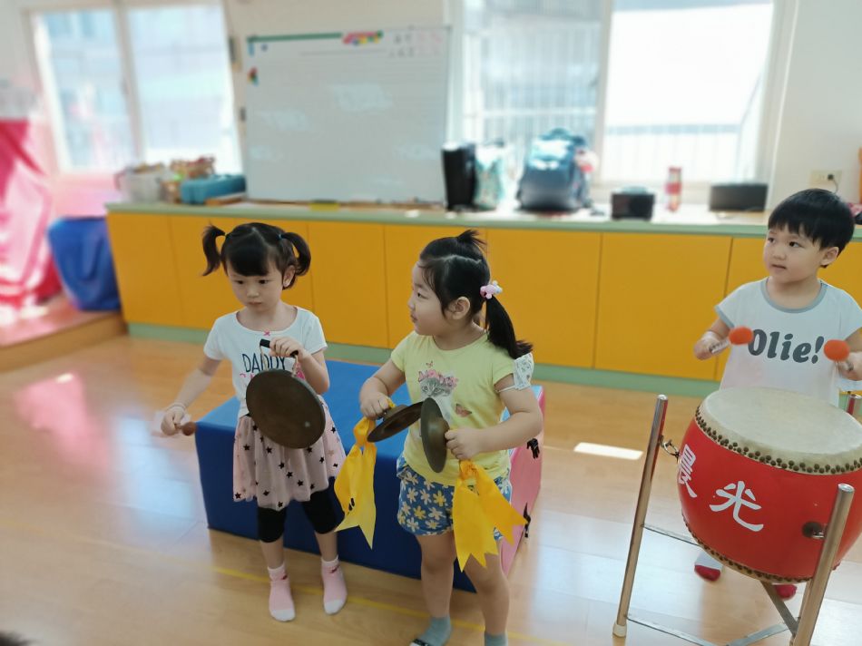 文件 : <FONT COLOR='red'>(109.06.18)奧福音樂-1.JPG</FONT> <BR> 尺寸 : <FONT COLOR='blue'>950 × 712</FONT> 圖元 <BR> 格式 : <FONT COLOR='green'>jpg</FONT> <BR> 大小 : <FONT COLOR='green'> -- </FONT> KB