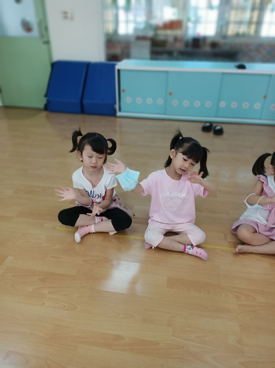 文件 : <FONT COLOR='red'>(109.06.18)奧福音樂-5.JPG</FONT> <BR> 尺寸 : <FONT COLOR='blue'>950 × 1267</FONT> 圖元 <BR> 格式 : <FONT COLOR='green'>jpg</FONT> <BR> 大小 : <FONT COLOR='green'> -- </FONT> KB