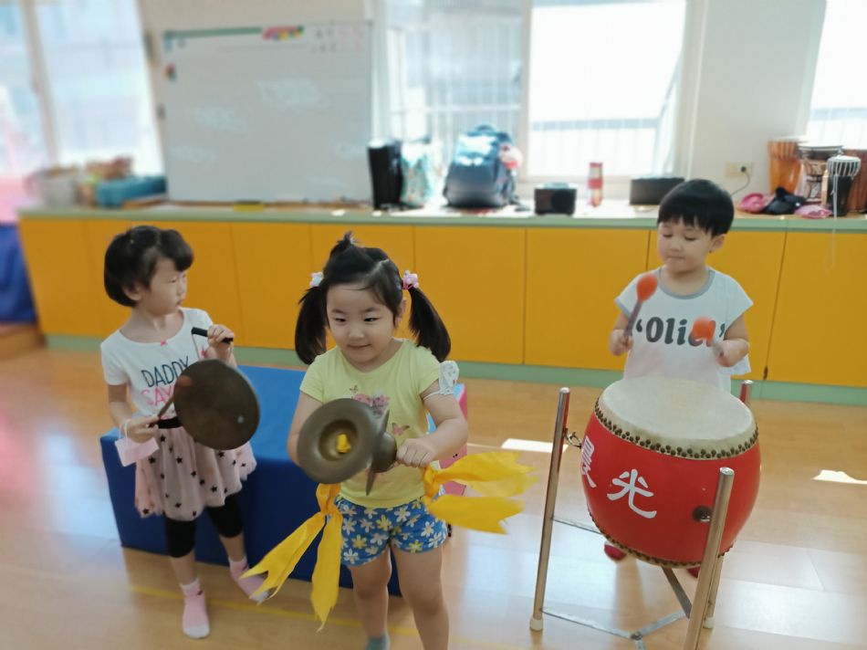 文件 : <FONT COLOR='red'>(109.06.18)奧福音樂-6.JPG</FONT> <BR> 尺寸 : <FONT COLOR='blue'>950 × 712</FONT> 圖元 <BR> 格式 : <FONT COLOR='green'>jpg</FONT> <BR> 大小 : <FONT COLOR='green'> -- </FONT> KB