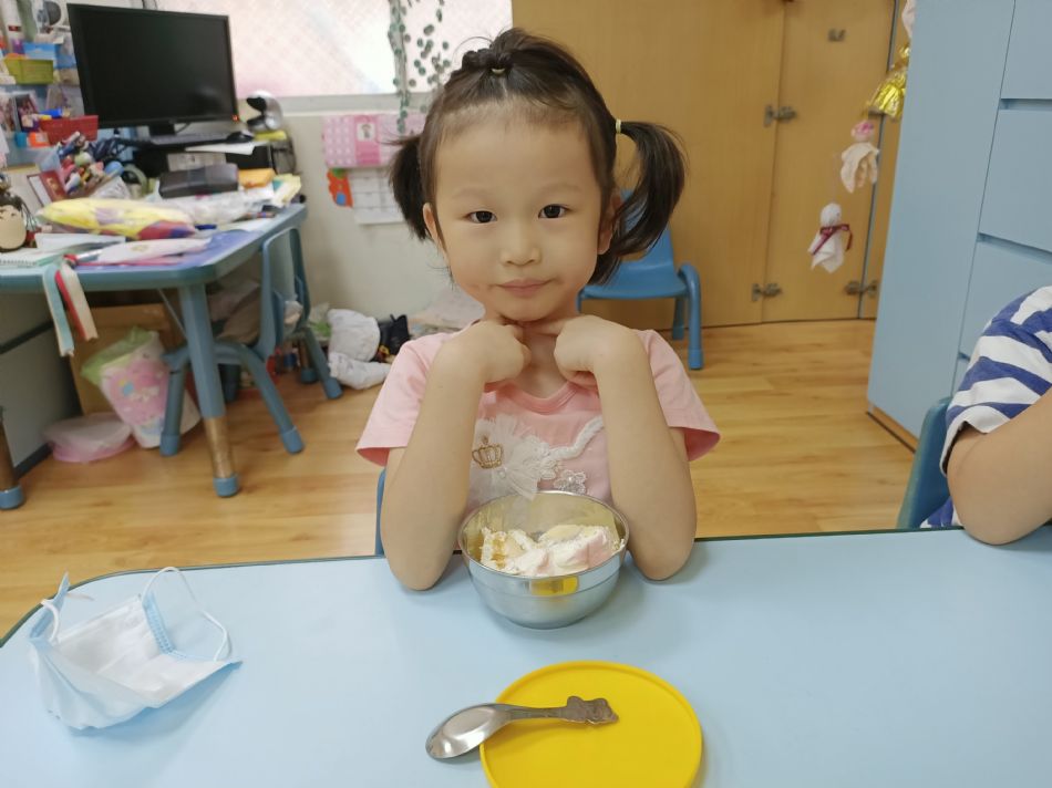 文件 : <FONT COLOR='red'>(109.06.30)Oliva及June寶貝生日-4.JPG</FONT> <BR> 尺寸 : <FONT COLOR='blue'>950 × 712</FONT> 圖元 <BR> 格式 : <FONT COLOR='green'>jpg</FONT> <BR> 大小 : <FONT COLOR='green'> -- </FONT> KB