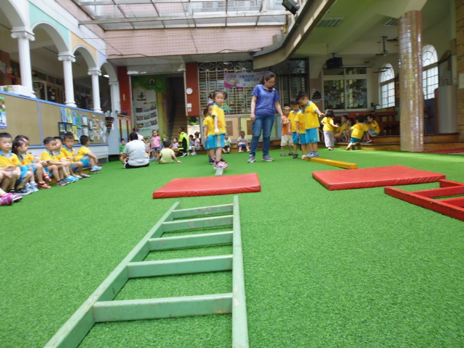 文件 : <FONT COLOR='red'>(109.07.01)體適能.JPG</FONT> <BR> 尺寸 : <FONT COLOR='blue'>950 × 712</FONT> 圖元 <BR> 格式 : <FONT COLOR='green'>jpg</FONT> <BR> 大小 : <FONT COLOR='green'> -- </FONT> KB