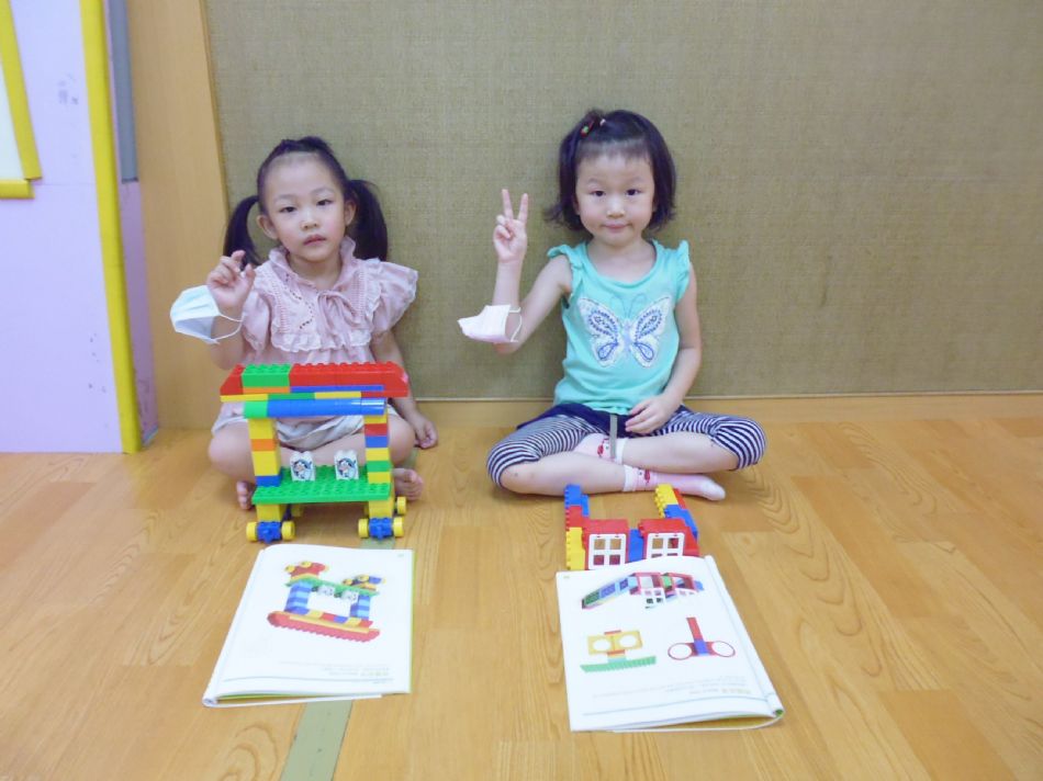 文件 : <FONT COLOR='red'>(109.07.06)樂高積木【總統整B2】-1.JPG</FONT> <BR> 尺寸 : <FONT COLOR='blue'>950 × 712</FONT> 圖元 <BR> 格式 : <FONT COLOR='green'>jpg</FONT> <BR> 大小 : <FONT COLOR='green'> -- </FONT> KB