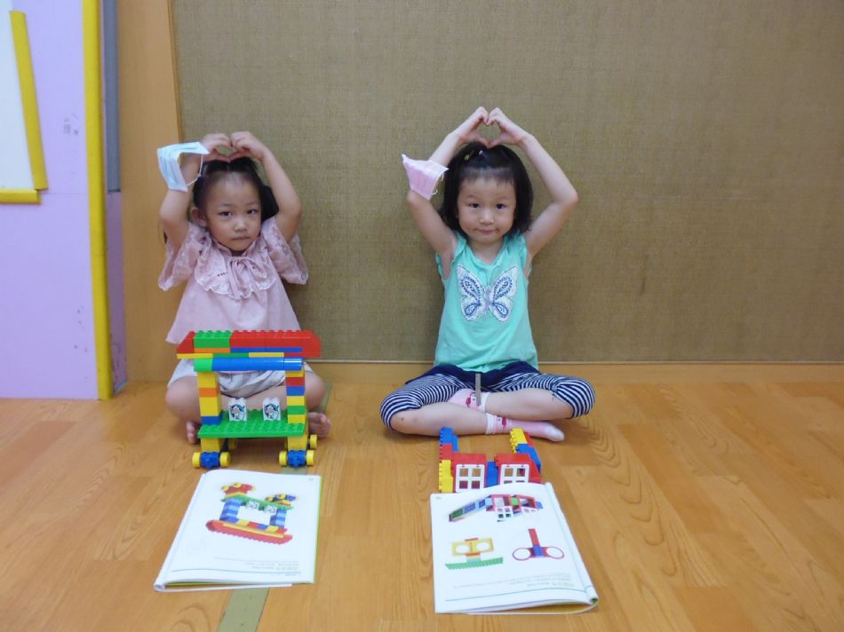 文件 : <FONT COLOR='red'>(109.07.06)樂高積木【總統整B2】-2.JPG</FONT> <BR> 尺寸 : <FONT COLOR='blue'>950 × 712</FONT> 圖元 <BR> 格式 : <FONT COLOR='green'>jpg</FONT> <BR> 大小 : <FONT COLOR='green'> -- </FONT> KB