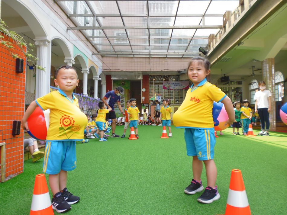 文件 : <FONT COLOR='red'>(109.05.06)體能課-1.JPG</FONT> <BR> 尺寸 : <FONT COLOR='blue'>950 × 712</FONT> 圖元 <BR> 格式 : <FONT COLOR='green'>jpg</FONT> <BR> 大小 : <FONT COLOR='green'> -- </FONT> KB