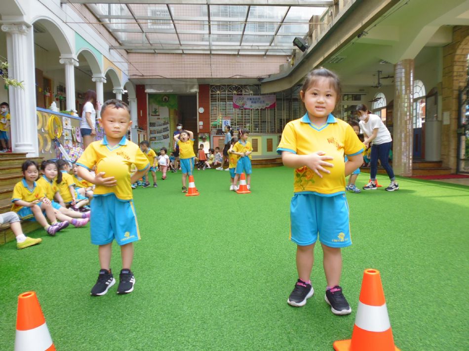 文件 : <FONT COLOR='red'>(109.05.06)體能課-2.JPG</FONT> <BR> 尺寸 : <FONT COLOR='blue'>950 × 712</FONT> 圖元 <BR> 格式 : <FONT COLOR='green'>jpg</FONT> <BR> 大小 : <FONT COLOR='green'> -- </FONT> KB