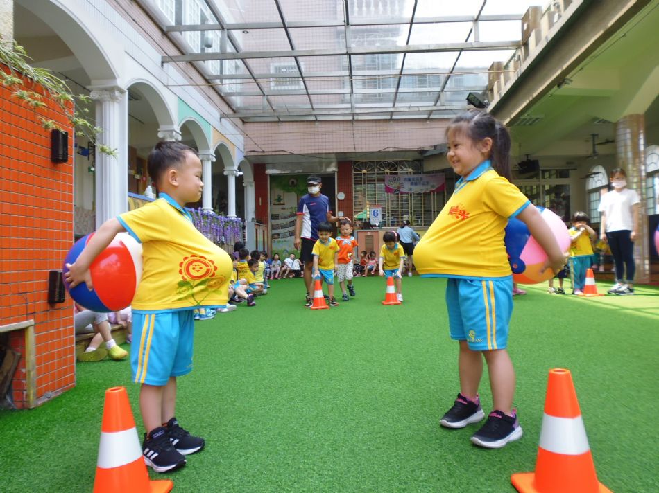 文件 : <FONT COLOR='red'>(109.05.06)體能課.JPG</FONT> <BR> 尺寸 : <FONT COLOR='blue'>950 × 712</FONT> 圖元 <BR> 格式 : <FONT COLOR='green'>jpg</FONT> <BR> 大小 : <FONT COLOR='green'> -- </FONT> KB