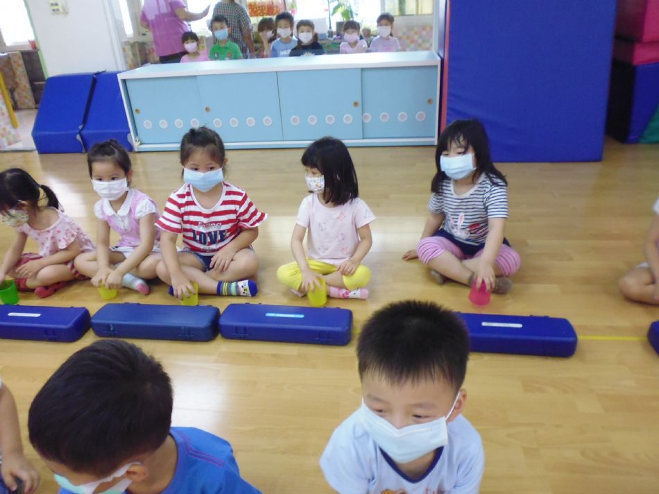 文件 : <FONT COLOR='red'>(109.05.07)奧福音樂-1.JPG</FONT> <BR> 尺寸 : <FONT COLOR='blue'>950 × 712</FONT> 圖元 <BR> 格式 : <FONT COLOR='green'>jpg</FONT> <BR> 大小 : <FONT COLOR='green'> -- </FONT> KB