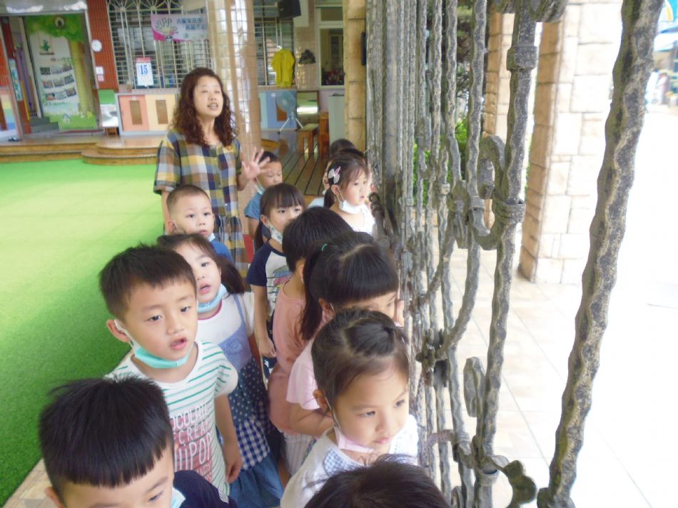 文件 : <FONT COLOR='red'>(109.05.15)邏輯美學【觀察馬路上的招牌】-1.JPG</FONT> <BR> 尺寸 : <FONT COLOR='blue'>950 × 712</FONT> 圖元 <BR> 格式 : <FONT COLOR='green'>jpg</FONT> <BR> 大小 : <FONT COLOR='green'> -- </FONT> KB