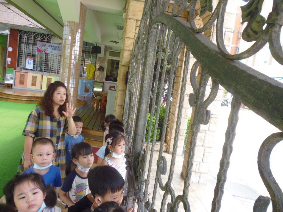 文件 : <FONT COLOR='red'>(109.05.15)邏輯美學【觀察馬路上的招牌】-4.JPG</FONT> <BR> 尺寸 : <FONT COLOR='blue'>950 × 712</FONT> 圖元 <BR> 格式 : <FONT COLOR='green'>jpg</FONT> <BR> 大小 : <FONT COLOR='green'> -- </FONT> KB