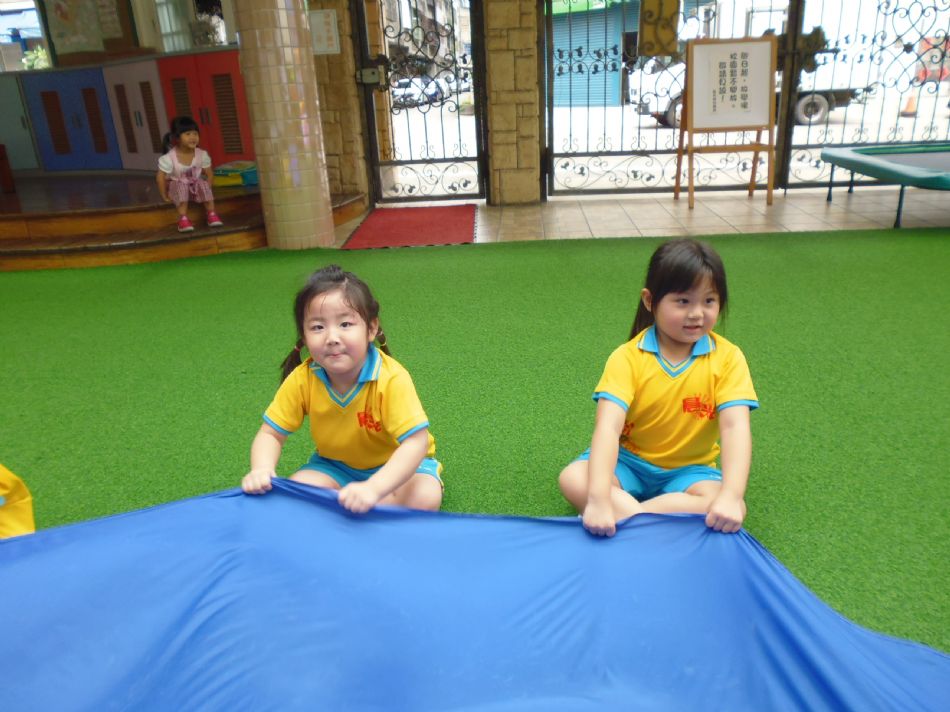 文件 : <FONT COLOR='red'>(109.06.10)體適能.JPG</FONT> <BR> 尺寸 : <FONT COLOR='blue'>950 × 712</FONT> 圖元 <BR> 格式 : <FONT COLOR='green'>jpg</FONT> <BR> 大小 : <FONT COLOR='green'> -- </FONT> KB