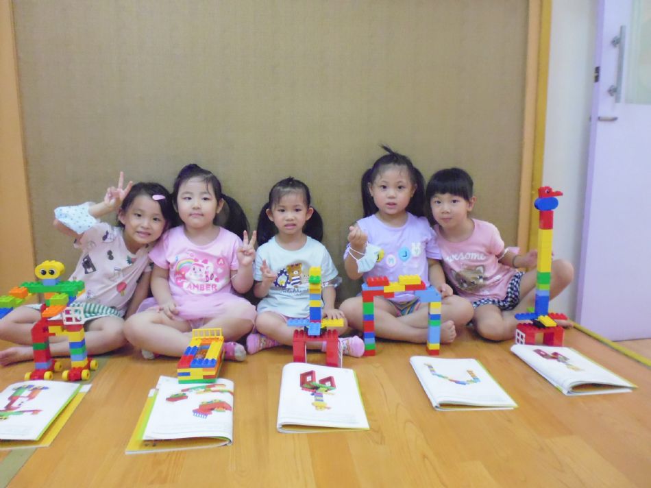 文件 : <FONT COLOR='red'>(109.07.06)樂高積木【總統整B2】-1.JPG</FONT> <BR> 尺寸 : <FONT COLOR='blue'>950 × 712</FONT> 圖元 <BR> 格式 : <FONT COLOR='green'>jpg</FONT> <BR> 大小 : <FONT COLOR='green'> -- </FONT> KB