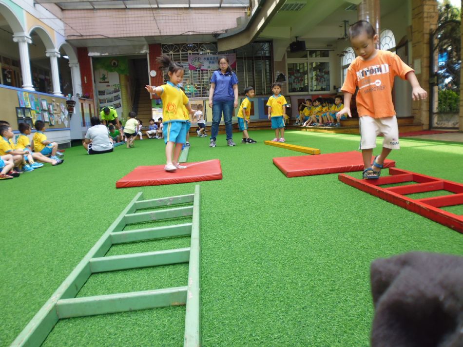 文件 : <FONT COLOR='red'>(109.07.01)體適能.JPG</FONT> <BR> 尺寸 : <FONT COLOR='blue'>950 × 712</FONT> 圖元 <BR> 格式 : <FONT COLOR='green'>jpg</FONT> <BR> 大小 : <FONT COLOR='green'> -- </FONT> KB