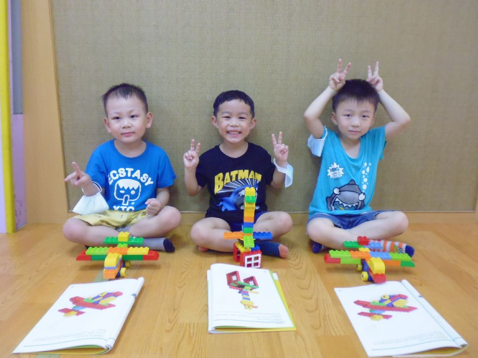 文件 : <FONT COLOR='red'>(109.07.06)樂高積木【總統整B2】-2.JPG</FONT> <BR> 尺寸 : <FONT COLOR='blue'>950 × 712</FONT> 圖元 <BR> 格式 : <FONT COLOR='green'>jpg</FONT> <BR> 大小 : <FONT COLOR='green'> -- </FONT> KB