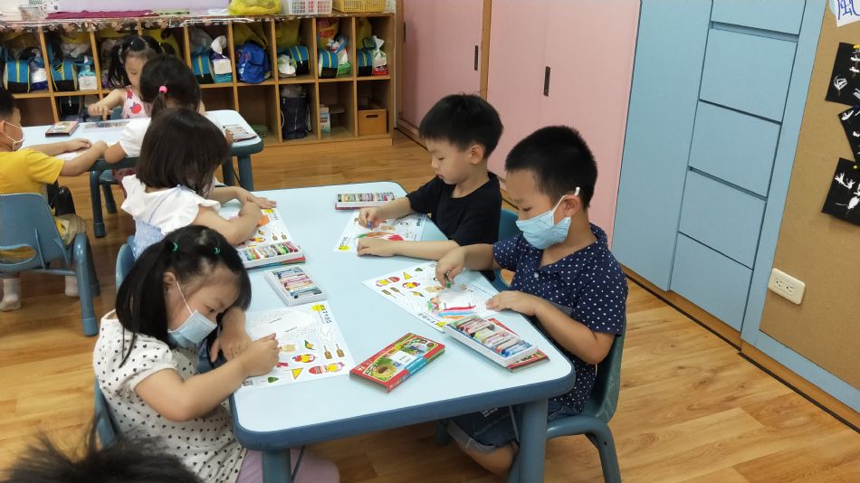 文件 : <FONT COLOR='red'>(109.06.24)龍舟-5.JPG</FONT> <BR> 尺寸 : <FONT COLOR='blue'>950 × 534</FONT> 圖元 <BR> 格式 : <FONT COLOR='green'>jpg</FONT> <BR> 大小 : <FONT COLOR='green'> -- </FONT> KB