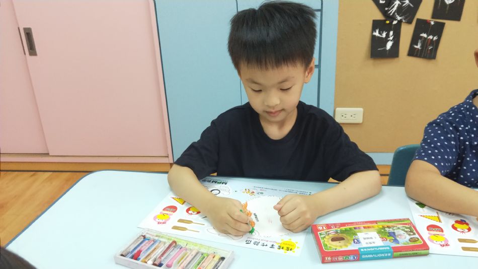 文件 : <FONT COLOR='red'>(109.06.24)龍舟-6.JPG</FONT> <BR> 尺寸 : <FONT COLOR='blue'>950 × 534</FONT> 圖元 <BR> 格式 : <FONT COLOR='green'>jpg</FONT> <BR> 大小 : <FONT COLOR='green'> -- </FONT> KB