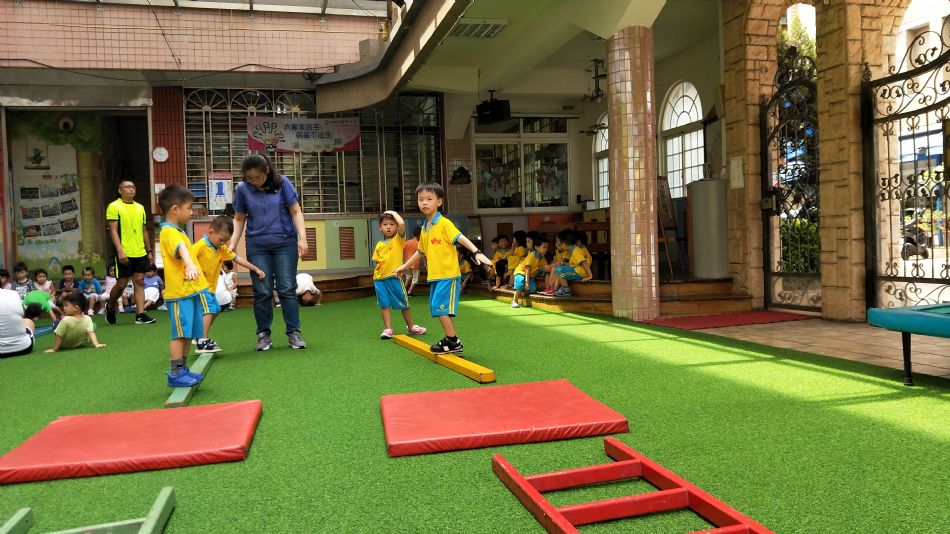 文件 : <FONT COLOR='red'>(109.07.01)體能課-3.JPG</FONT> <BR> 尺寸 : <FONT COLOR='blue'>950 × 534</FONT> 圖元 <BR> 格式 : <FONT COLOR='green'>jpg</FONT> <BR> 大小 : <FONT COLOR='green'> -- </FONT> KB