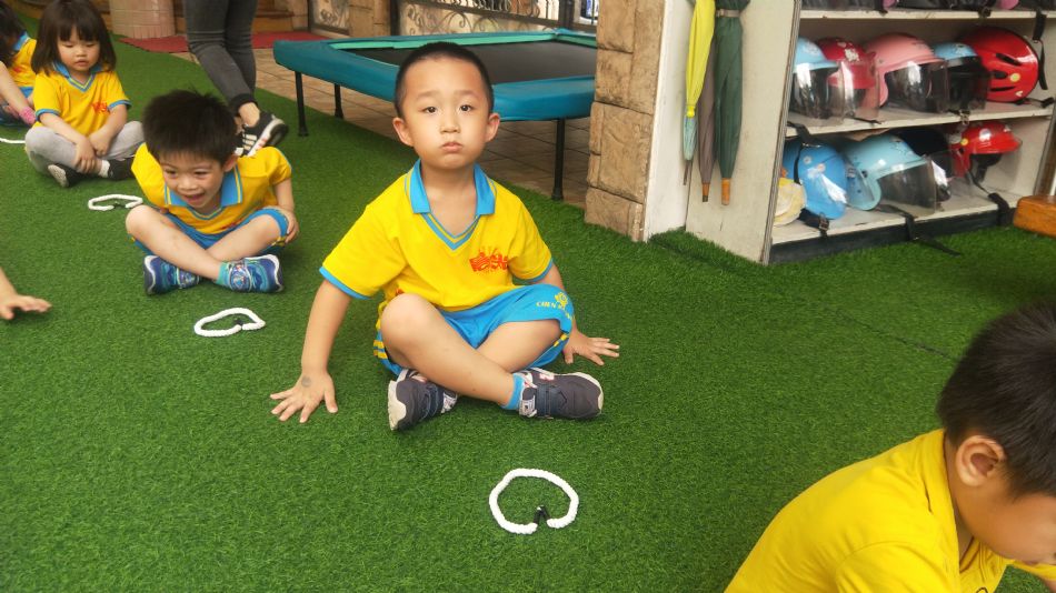 文件 : <FONT COLOR='red'>(109.06.03)體能課-13.JPG</FONT> <BR> 尺寸 : <FONT COLOR='blue'>950 × 534</FONT> 圖元 <BR> 格式 : <FONT COLOR='green'>jpg</FONT> <BR> 大小 : <FONT COLOR='green'> -- </FONT> KB