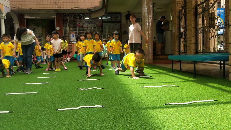 文件 : <FONT COLOR='red'>(109.06.03)體能課-15.JPG</FONT> <BR> 尺寸 : <FONT COLOR='blue'>950 × 534</FONT> 圖元 <BR> 格式 : <FONT COLOR='green'>jpg</FONT> <BR> 大小 : <FONT COLOR='green'> -- </FONT> KB