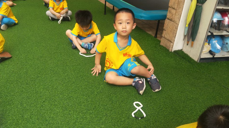 文件 : <FONT COLOR='red'>(109.06.03)體能課-3.JPG</FONT> <BR> 尺寸 : <FONT COLOR='blue'>950 × 534</FONT> 圖元 <BR> 格式 : <FONT COLOR='green'>jpg</FONT> <BR> 大小 : <FONT COLOR='green'> -- </FONT> KB